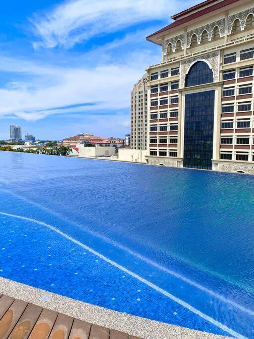 Netflix 2 Bedroom Troika Kota Bharu Homestay 1812 Екстер'єр фото