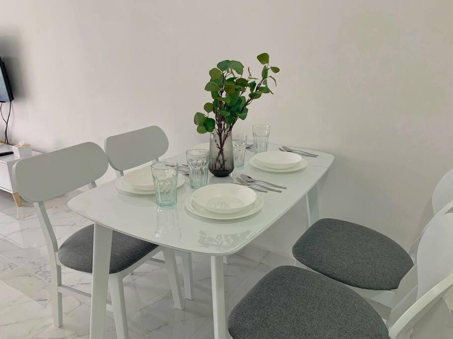 Netflix 2 Bedroom Troika Kota Bharu Homestay 1812 Екстер'єр фото