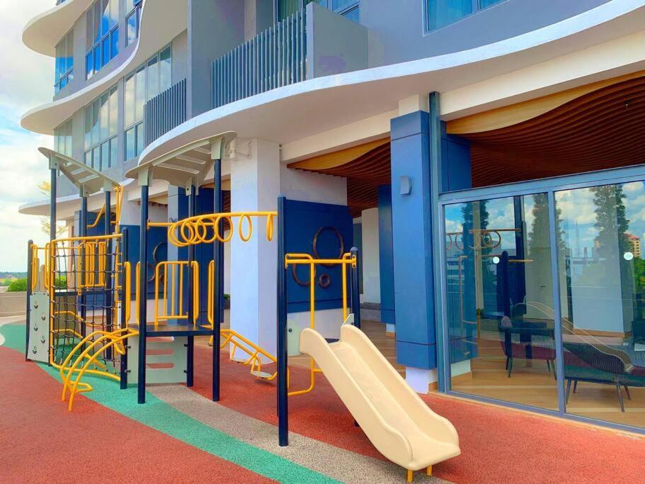 Netflix 2 Bedroom Troika Kota Bharu Homestay 1812 Екстер'єр фото