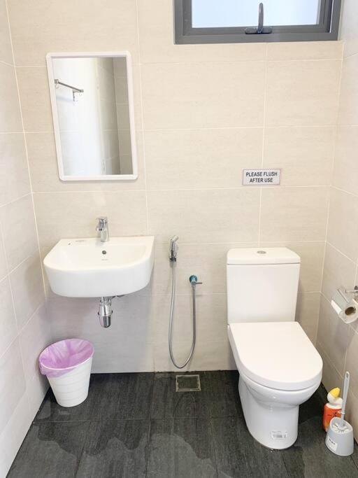 Netflix 2 Bedroom Troika Kota Bharu Homestay 1812 Екстер'єр фото