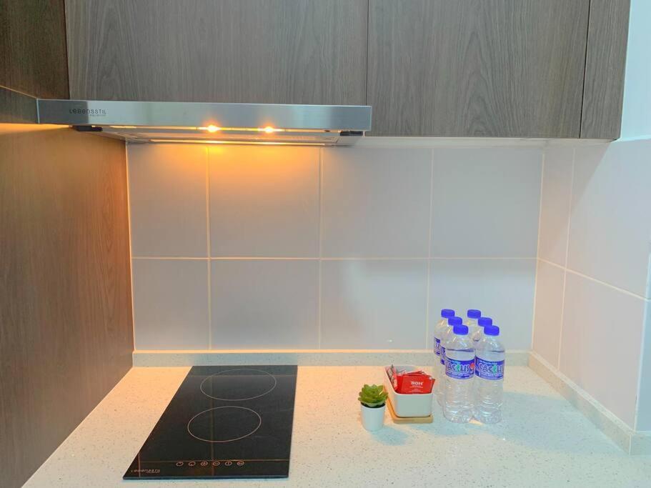Netflix 2 Bedroom Troika Kota Bharu Homestay 1812 Екстер'єр фото